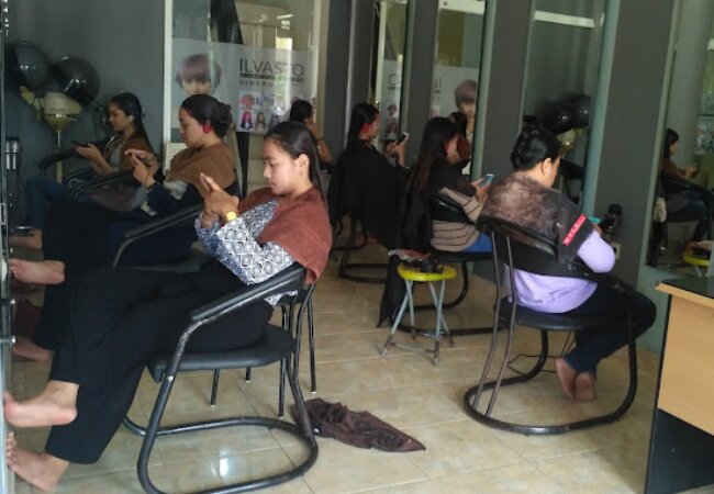 Cilacap: Bright Smiles Through Perfect Hair & Skin Care